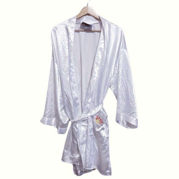 Luxurious Boca Terry Polyester Robe: OS Fits All Front Pockets & Detailed Design - Picture 1 of 5